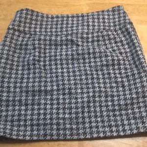 Black and grey patterned skirt